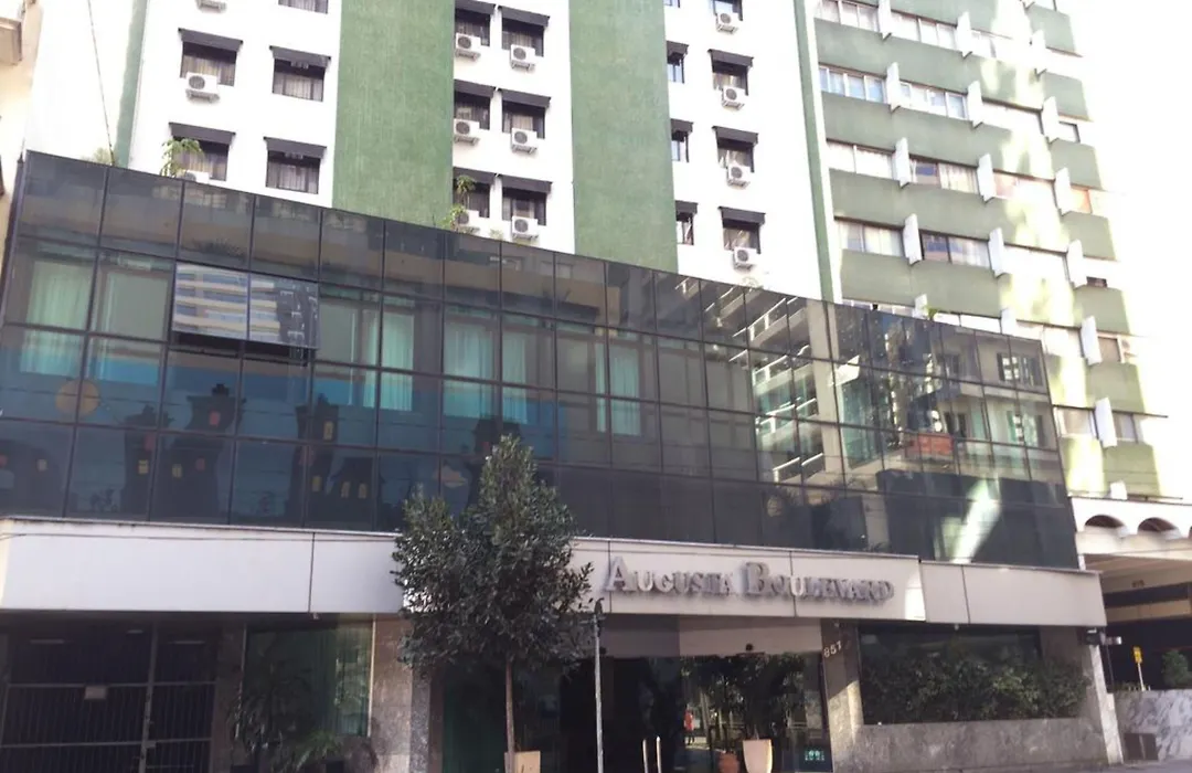 Hotel Augusta Boulevard-1